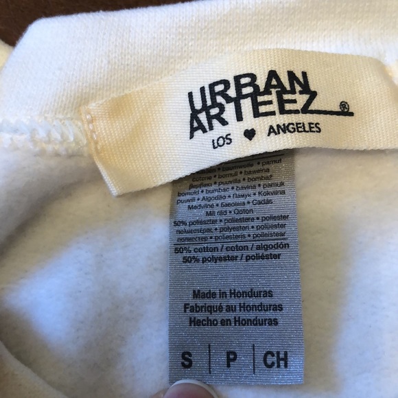 NWOT Urban Arteez Swestshirt - Picture 4 of 5